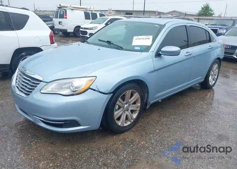 2014 Chrysler 200 Touring из США, поврежденный, VIN 1C3CCBBB2EN151323